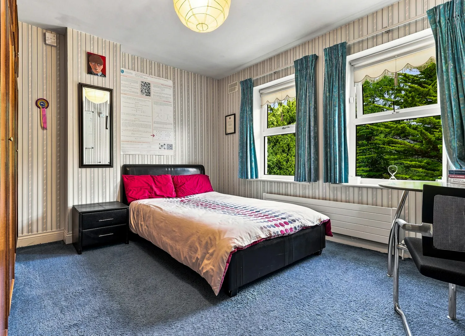 Guest bedroom
