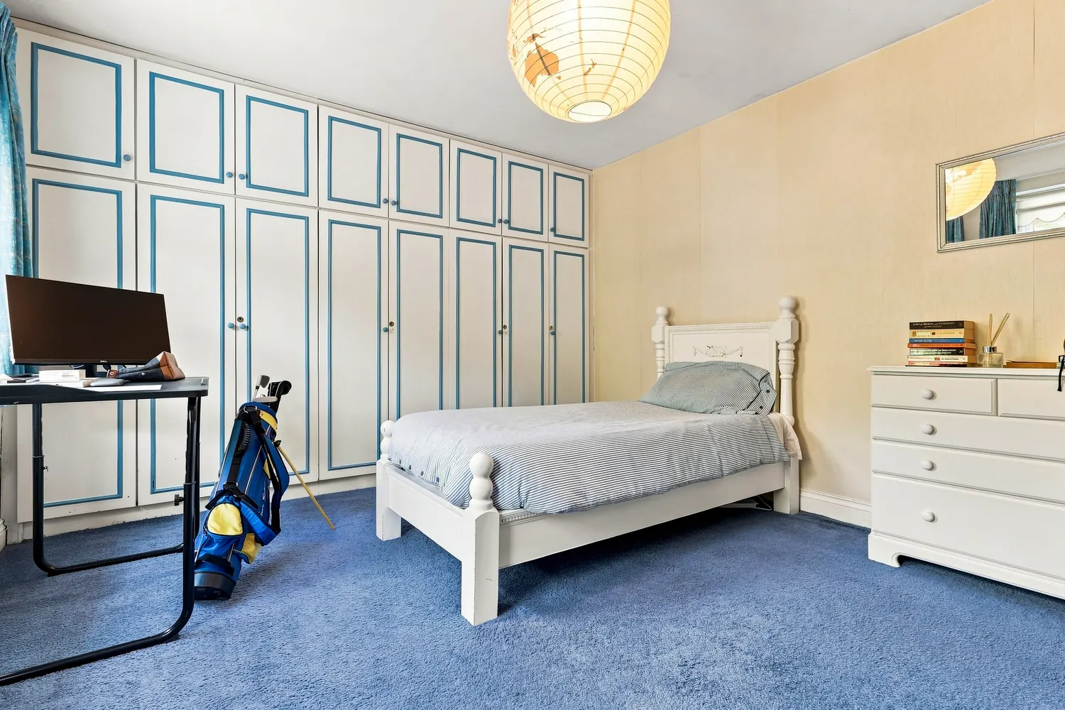 Twin bedroom with fitted robes